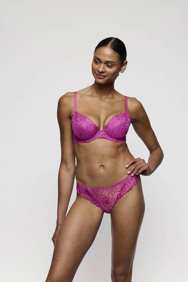 MARIE JO Slim fit string in semitransparant design model 'Jane'