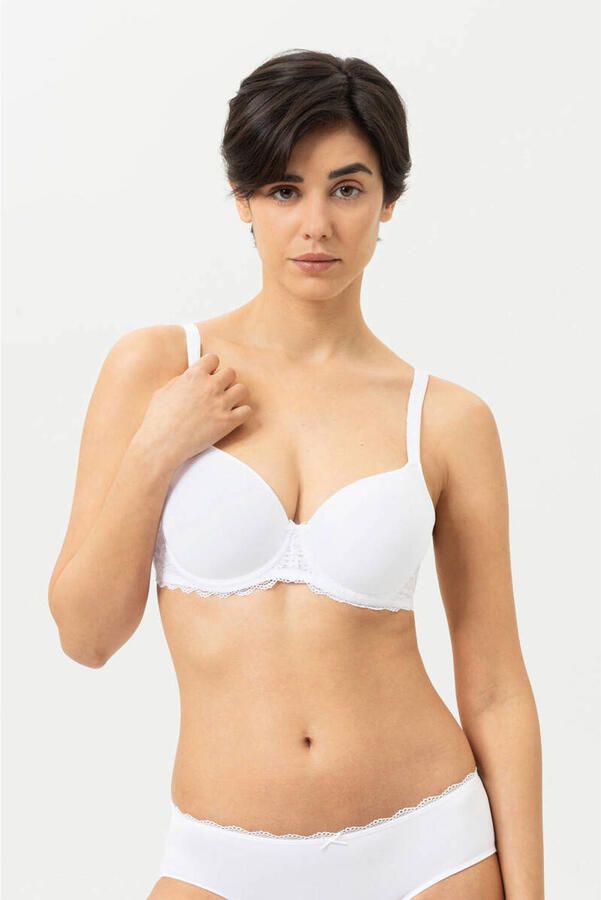 Mey Beugel-bh SERIE AMOROUS flinterdunne lingerie-schaaltjes geven een natuurlijke ronde vorm