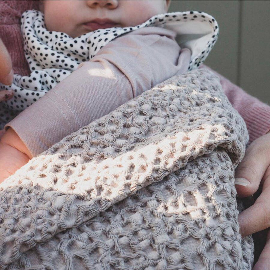 Mies & Co baby wiegdeken Honeycomb 70x100 cm blossom powder Babydeken Roze - Foto 2