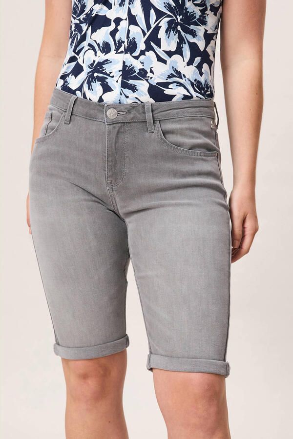 Miss Etam slim regular waist denim short