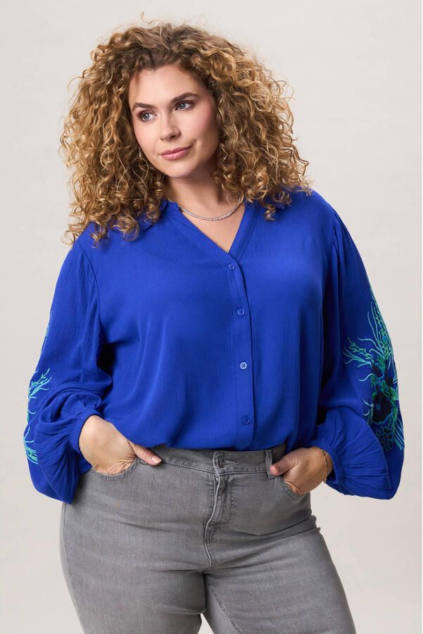 Miss Etam Plus gebloemde blouse blauw
