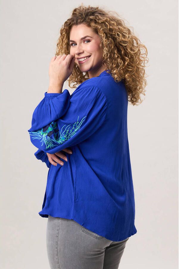 Miss Etam Plus gebloemde blouse blauw - Foto 3