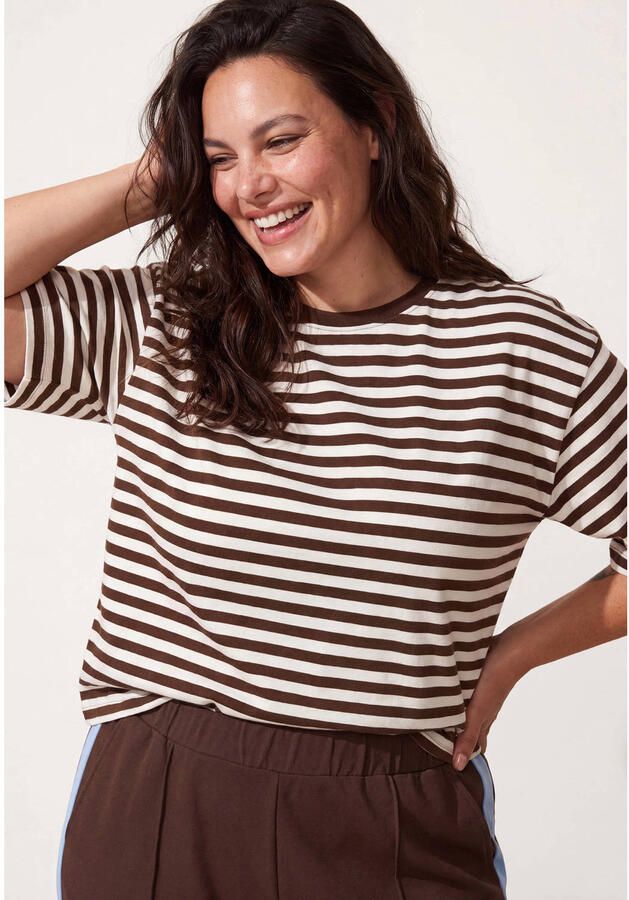 Miss Etam Plus gestreept T-shirt bruin
