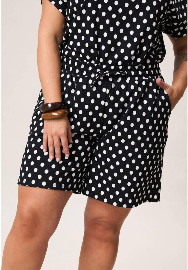 Miss Etam Plus regular waist casual short met stippen zwart