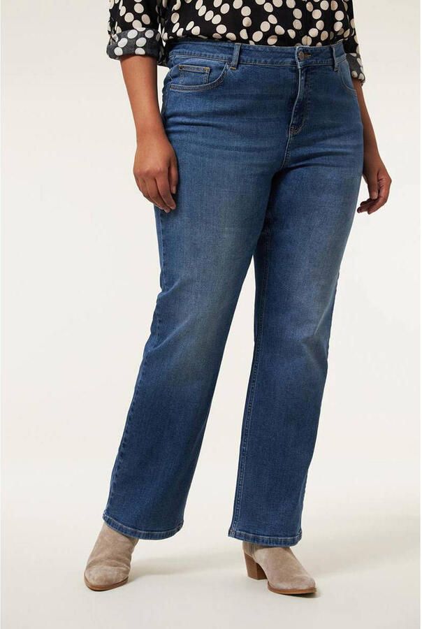 Miss Etam Plus straight leg jeans medium blue denim