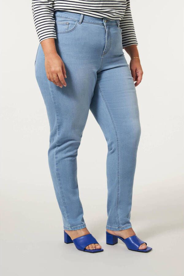Miss Etam Plus slim fit jeans Jackie light blue