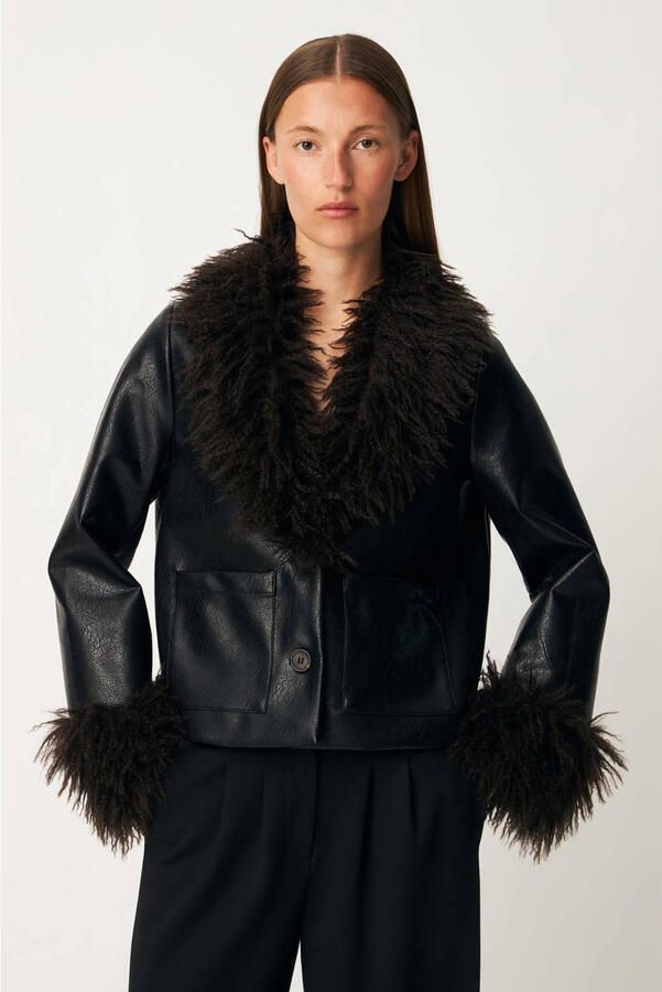 Modström faux fur jas met imitatiebontkraag zwart