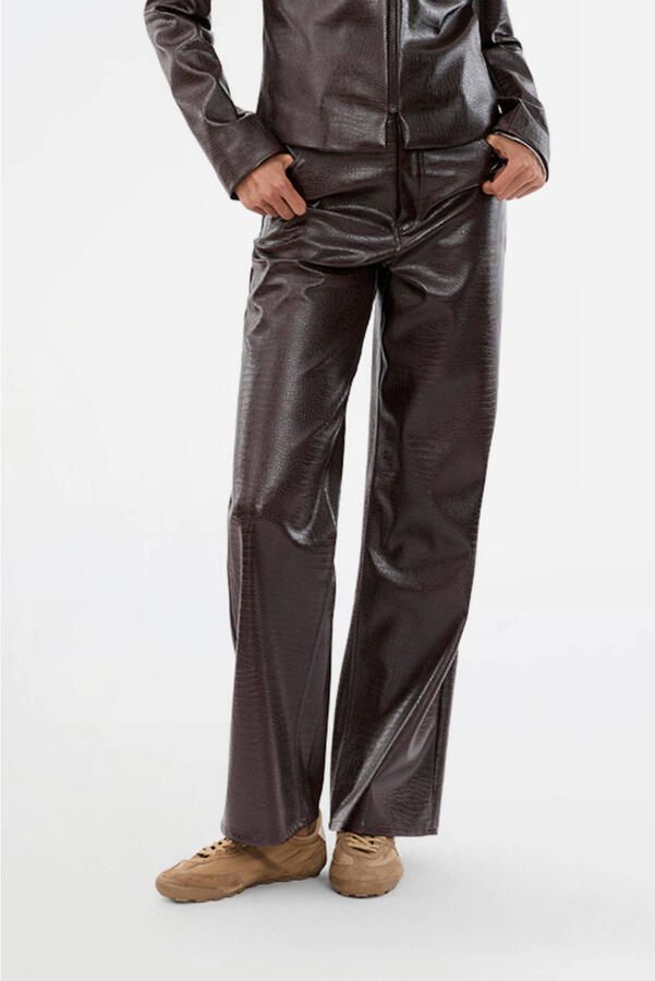Modström imitatieleren wide leg regular waist broek bruin