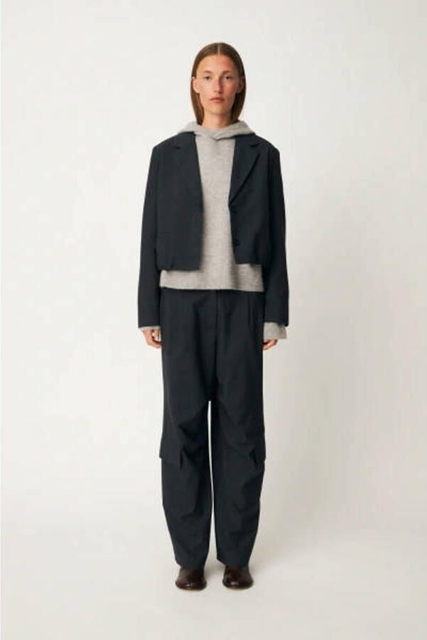 Modström cropped blazer zwart
