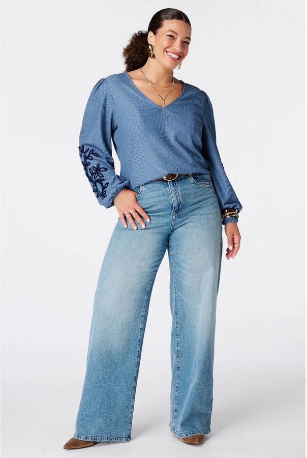 MS Mode Plus Size top met borduursels lichtblauw - Foto 3