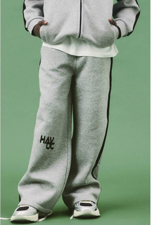 NAME IT KIDS gestreepte joggingbroek met borduursels en tekst grijs