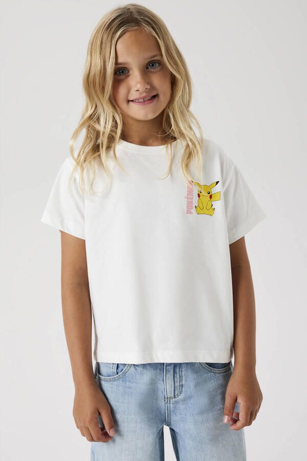 Name It T-shirt NKFDYPPI POKEMON SS RLX TOP NOOS SKY met geweldig pokémon borst- en groot rugmotief