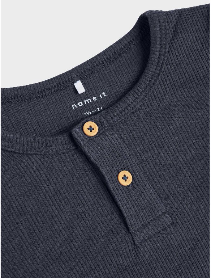 Name It Shirt met lange mouwen NMMKAB LS TOP NOOS in henley-stijl met korte knoopsluiting bij de halslijn