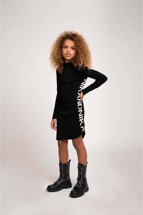 NIK&NIK jurk Tiffany met tekst zwart Meisjes Viscose Ronde hals Tekst 152
