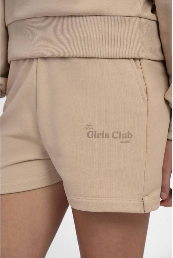 NIK&NIK regular fit sweatshort met tekst lichtbruin Korte broek Tekst - Foto 2