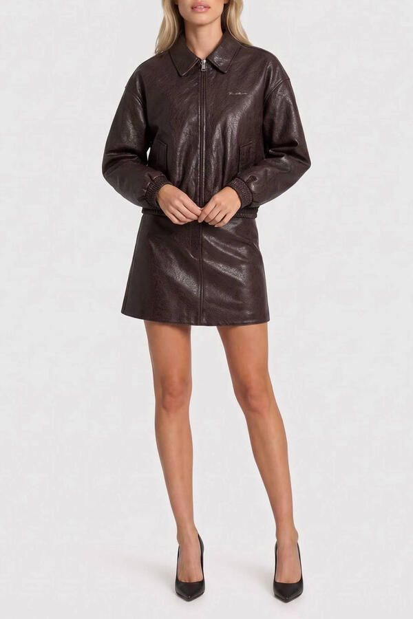 NIKKIE imitatieleren mini rok donkerbruin