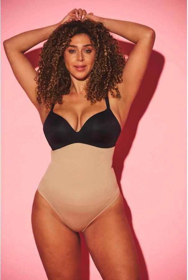 NIKKIE medium corrigerende high waist string beige - Foto 3