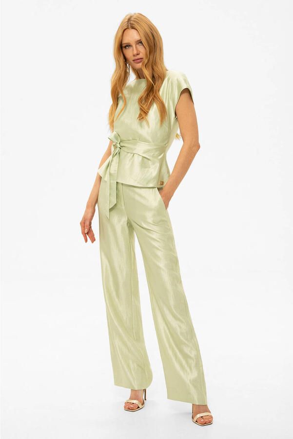 NIKKIE satijnen straight regular waist broek lichtgroen