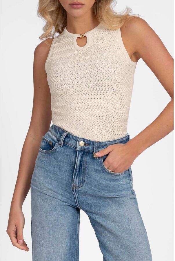 NIKKIE top met cut-out crème