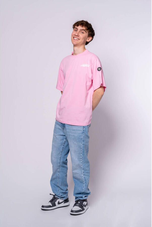 No Way Monday X Job Dutchtuber T-shirt met backprint roze