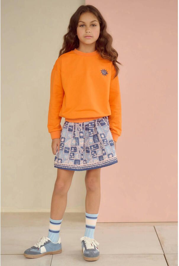 NONO sweater met backprint oranje