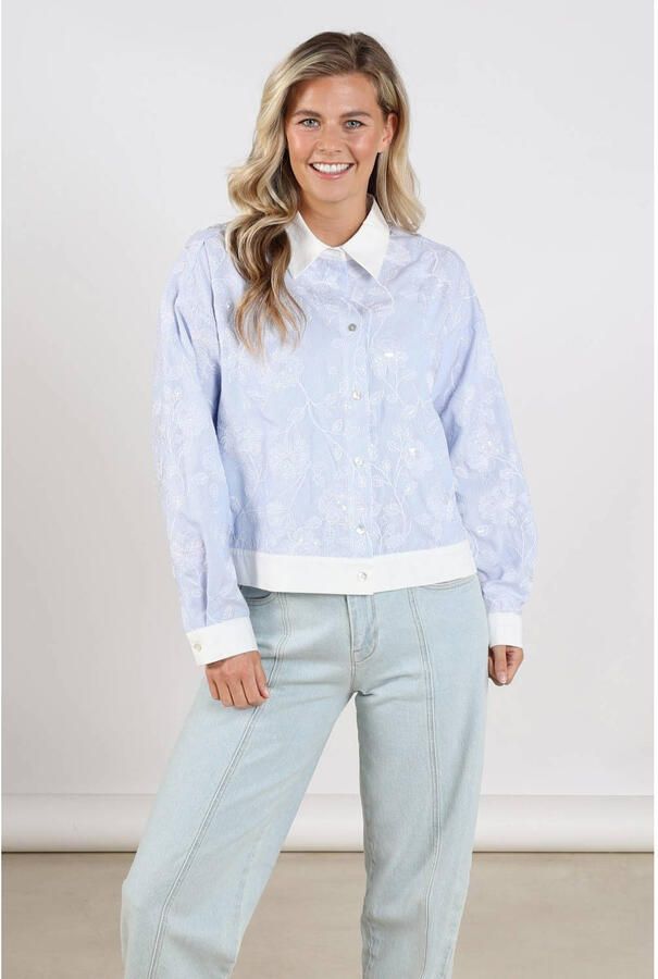 NUKUS Dames Blouses Meave Blouse Embroidery Lichtblauw - Foto 5