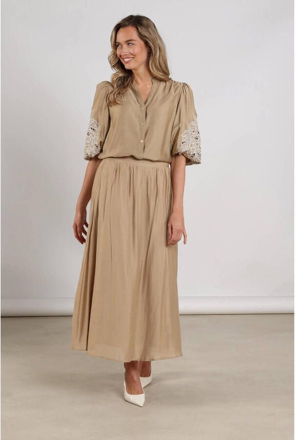 NUKUS Dames Blouses Rosie Blouse Embrodery Camel - Foto 5