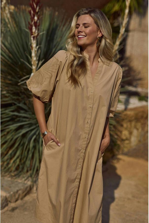 NUKUS gebloemde midi jurk camel - Foto 3