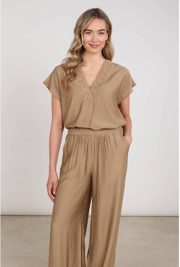 NUKUS top camel