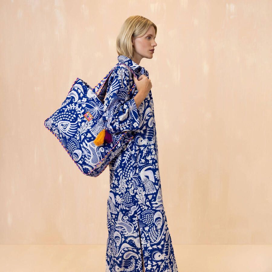 Oilily shopper Sanny met paisley print blauw