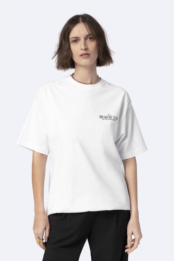 On Vacation Club T-shirt wit