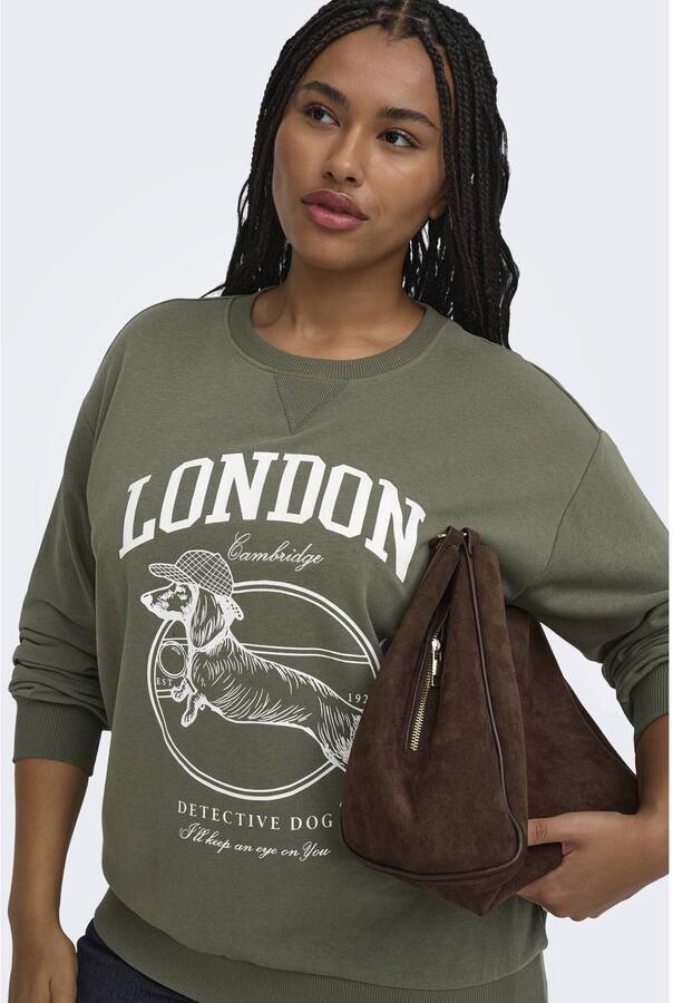 ONLY CARMAKOMA Caramelia Ls O-Neck Sweat Jrs Plus Size sweater met print donkergroen - Foto 3
