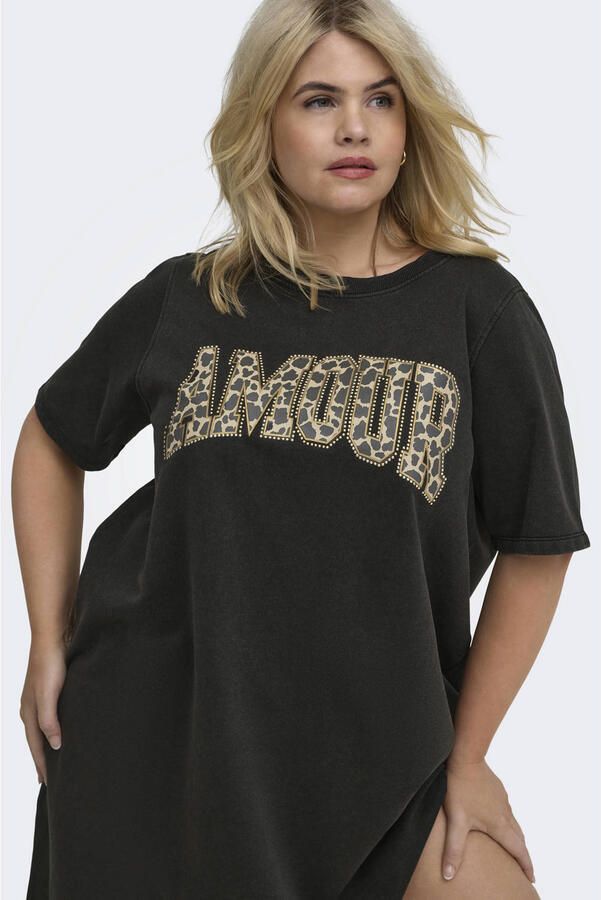 ONLY CARMAKOMA korte T-shirtjurk Plus Size met strass-steentjes en tekst zwart