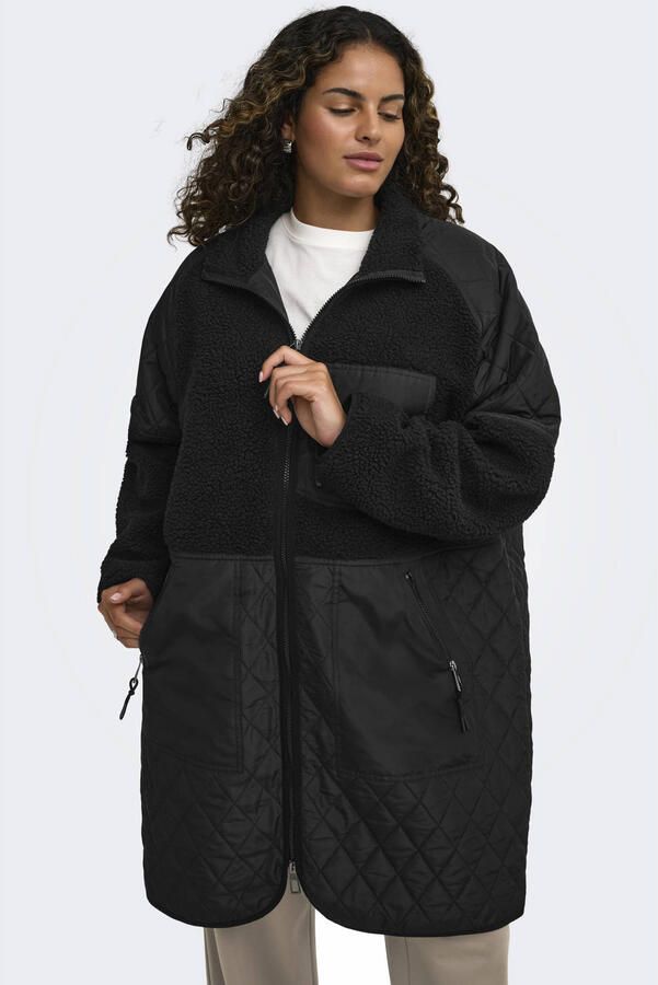 ONLY CARMAKOMA quilted mantel Plus Size zwart