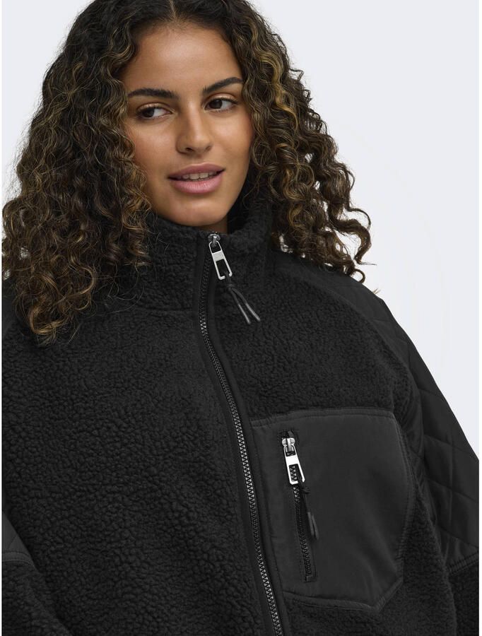 ONLY CARMAKOMA quilted mantel Plus Size zwart - Foto 2