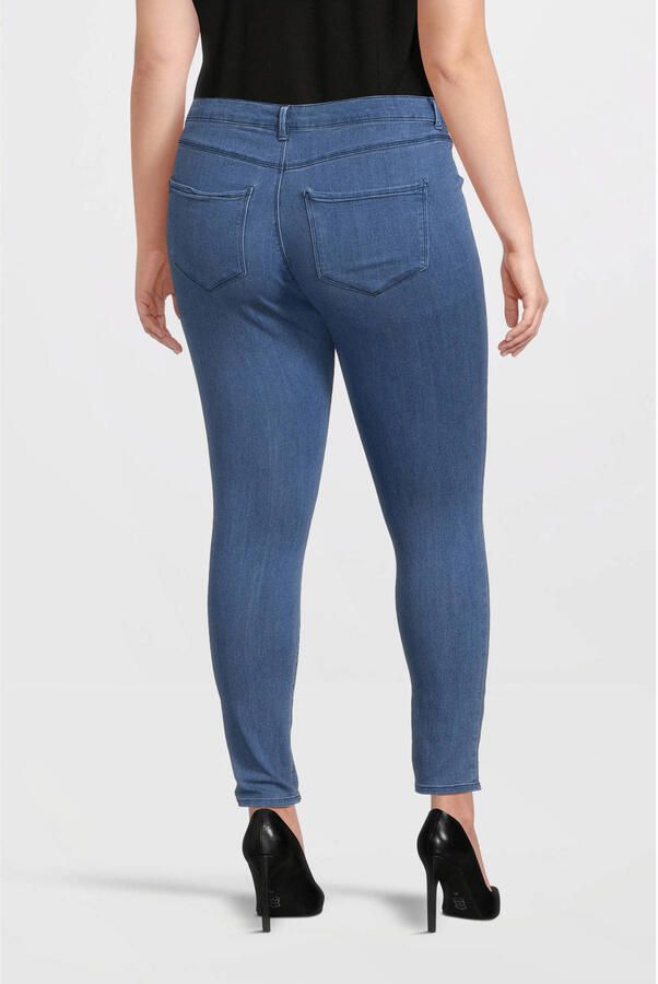 ONLY CARMAKOMA PLUS SIZE skinny fit jeans met push-up-effect model 'Thunder Push' - Foto 4