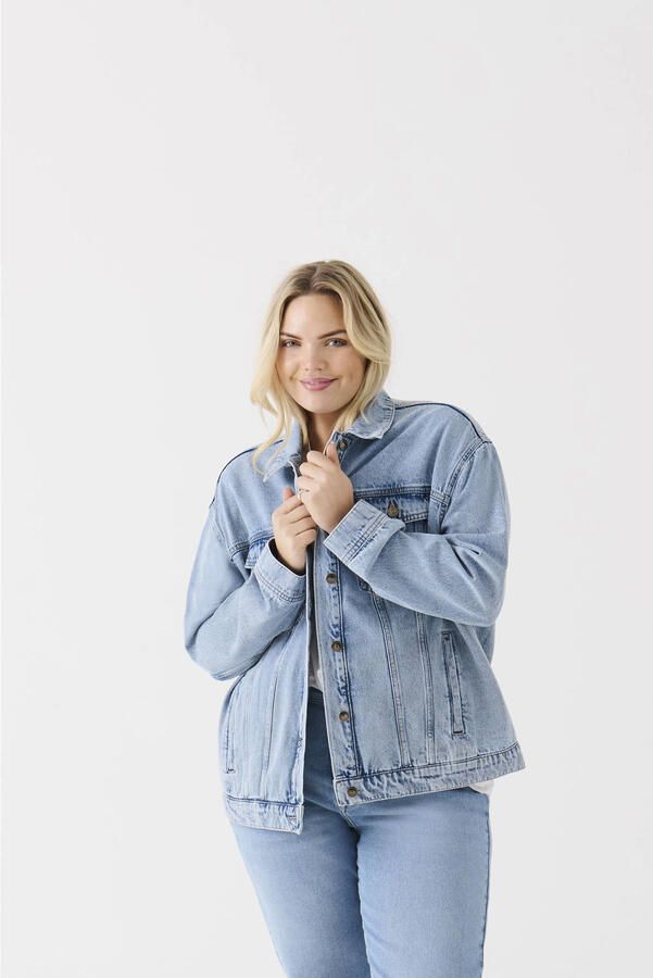 ONLY CARMAKOMA Jeansjack CAROCEAN L S OVERSIZE JKT DNM NOOS