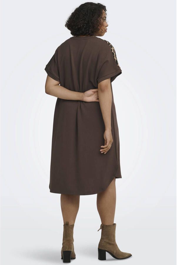 ONLY CARMAKOMA T-shirtjurk Plus Size bruin - Foto 2