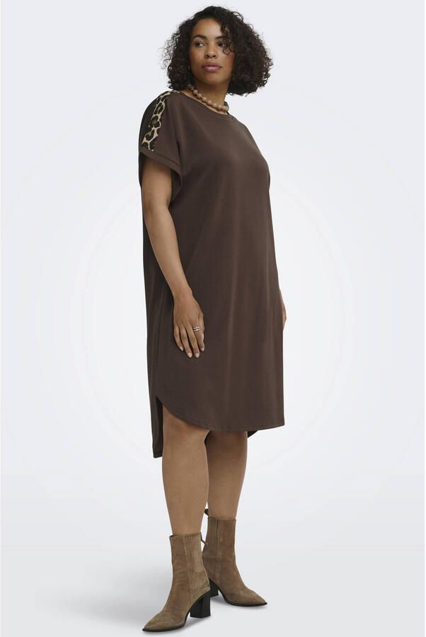 ONLY CARMAKOMA T-shirtjurk Plus Size bruin - Foto 3