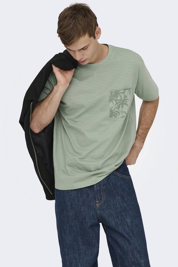 ONLY & SONS relaxed gestreept T-shirt groen