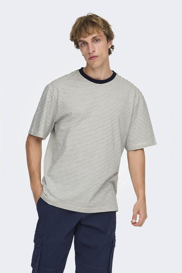 ONLY & SONS relaxed gestreepte T-shirt wit