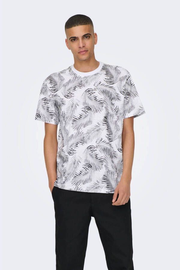 ONLY & SONS regular fit T-shirt ONSPERRY met all over print bright white