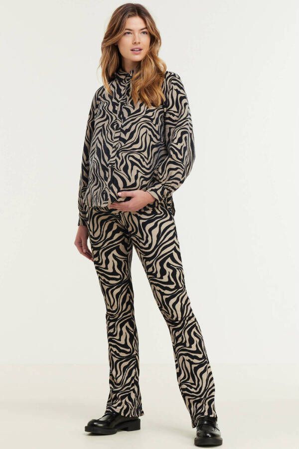 ONLY MATERNITY flared zwangerschapsbroek OLMKENYA met zebraprint beige zwart
