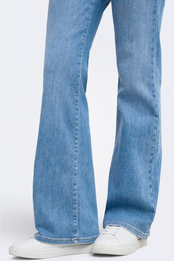 ONLY Onltheila Hw Vis But Flared Dnm flared jeans lichtblauw