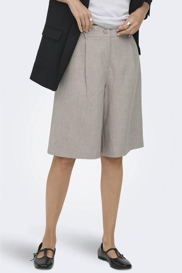 Only regular fit bermuda s met bandplooi model 'LINDA'