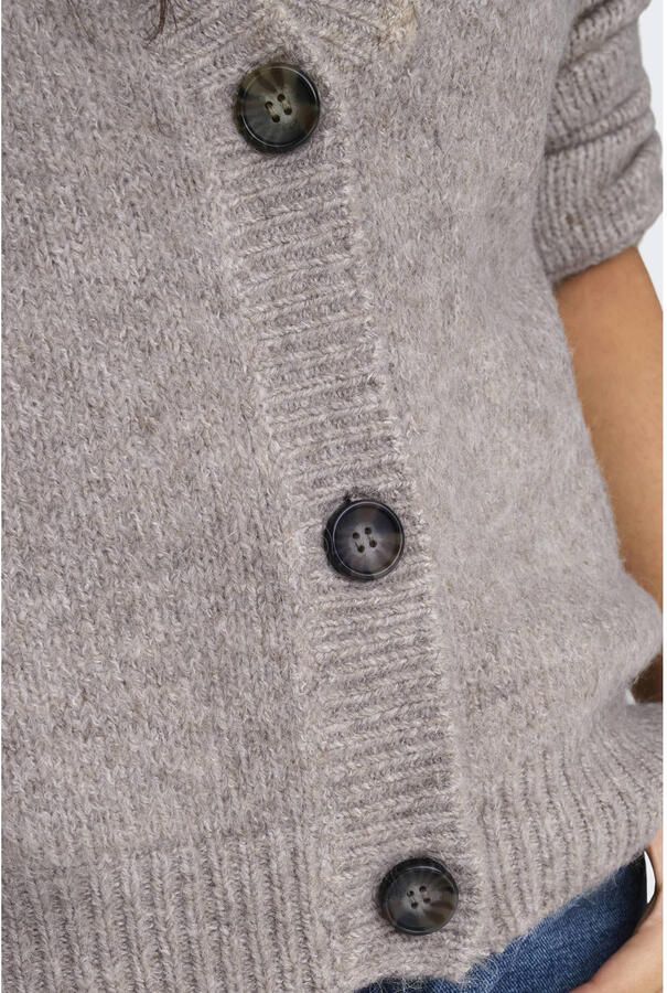 Only Regular fit gebreid jack met diepe V-hals model 'ZOEY'