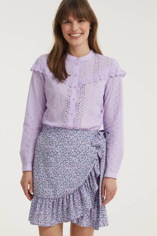 ONLY wikkelrok ONLOLIVIA met all over print en volant paars blauw zwart wit