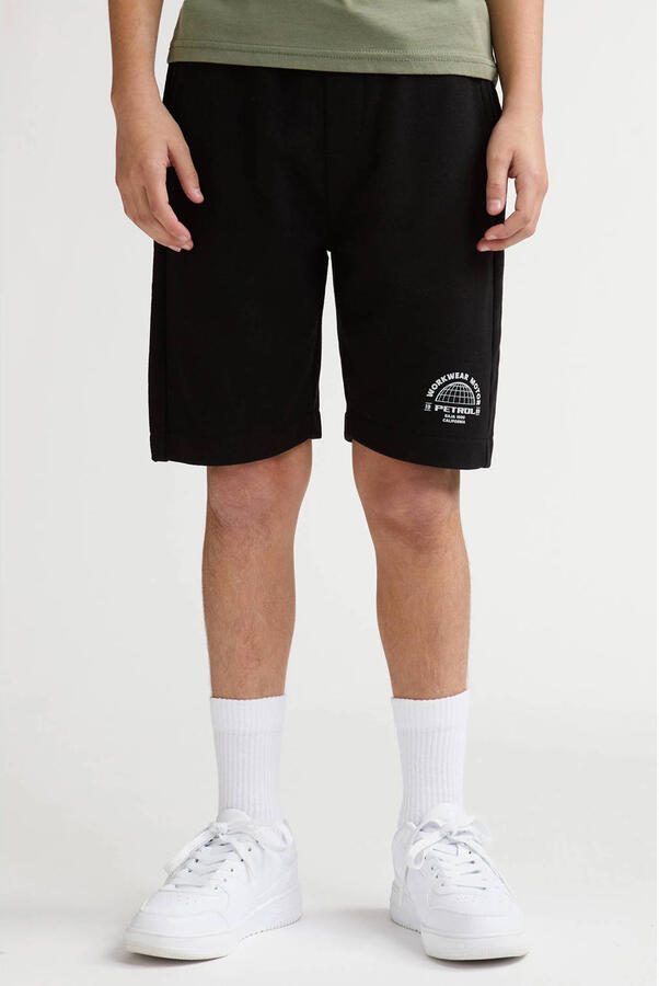 Petrol Industries regular sweatshort zwart