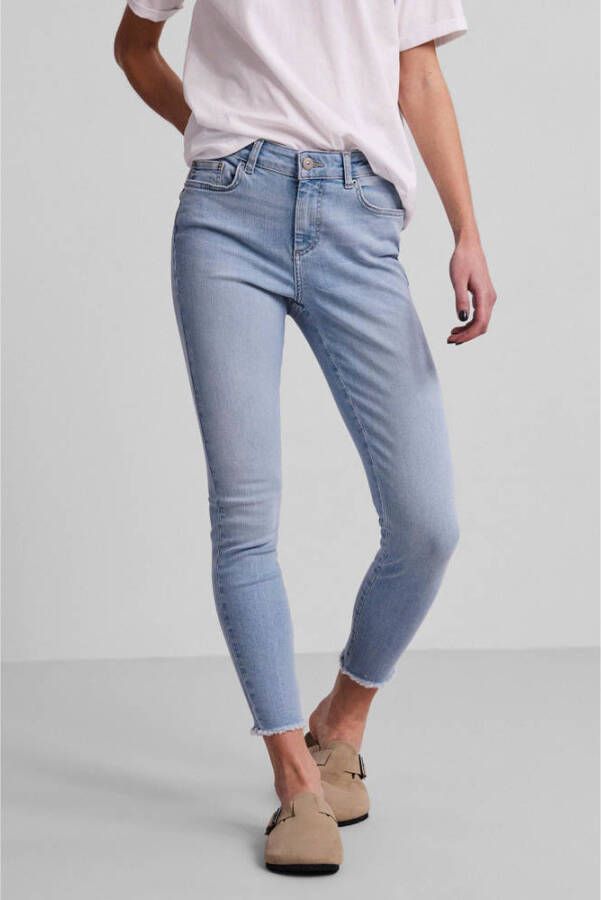 Pieces Skinny fit jeans PCDELLY met trendy franjezoom
