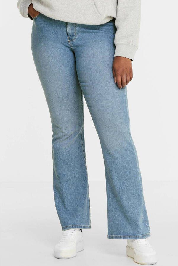 PIECES Curve high waist flared jeans PCPEGGY light denim